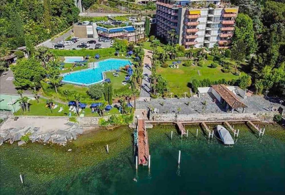 Appartamento Con Piscina E Sauna Bissone Exterior photo